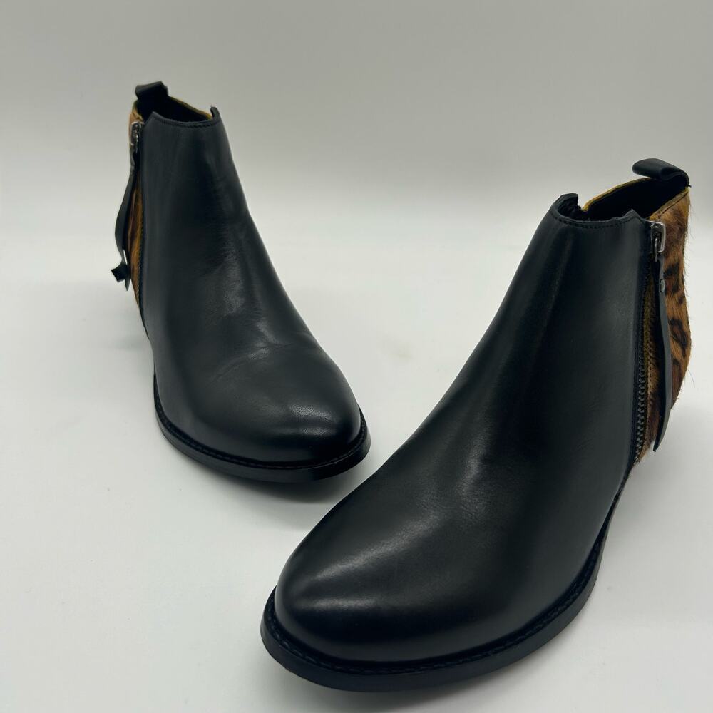 Journee Signature Boots Womens 5.5 Black Leather Shalece Ankle Leopard Print NEW